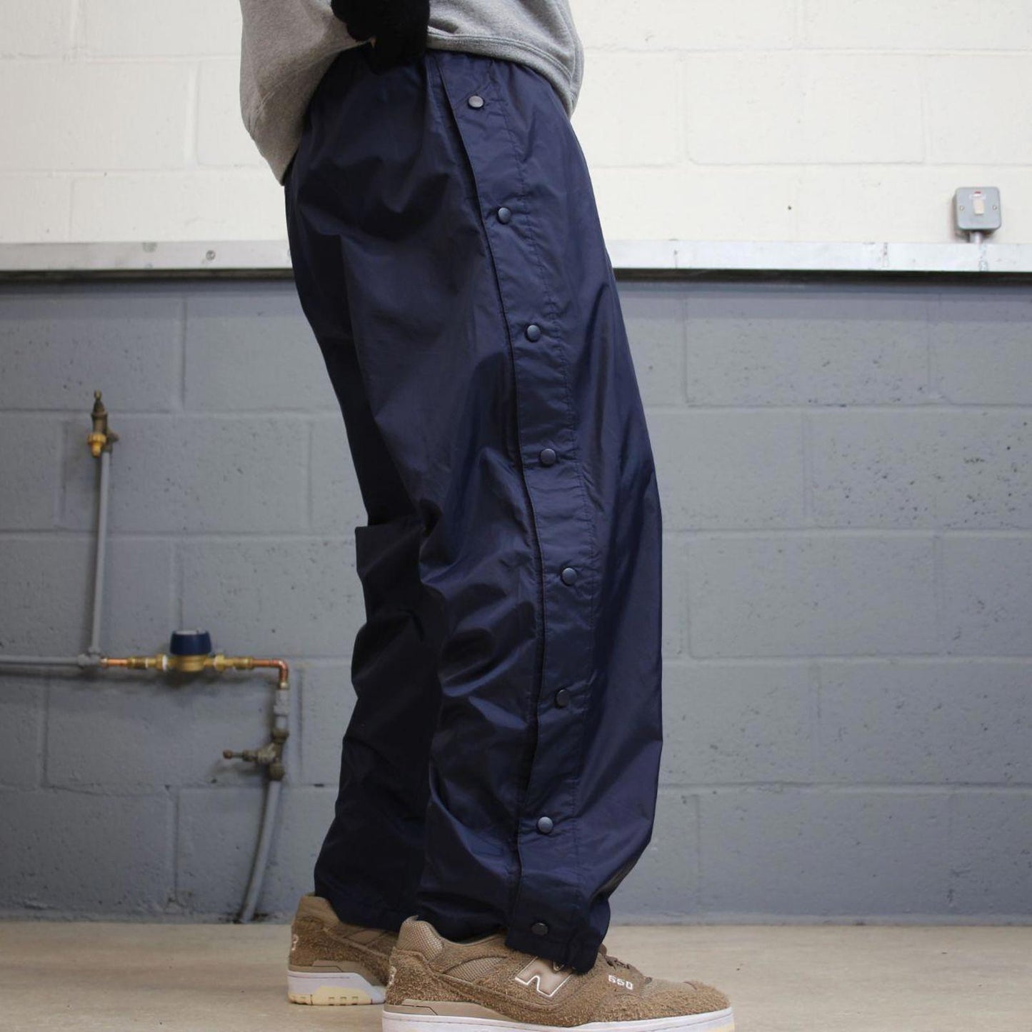 Navy Baggy Nike trackies M 8-10 loose y2k floaty leg joggers embroidered logo