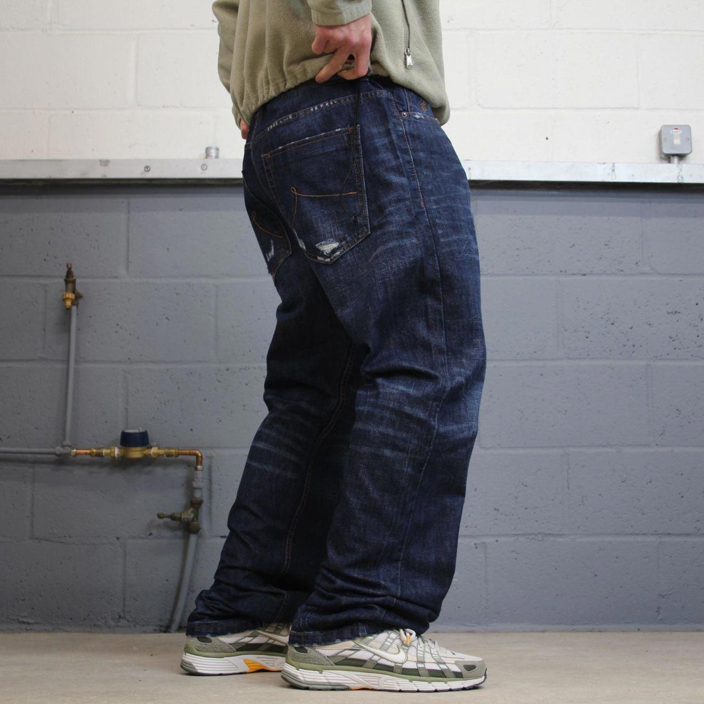 Y2K Rocawear jeans straight leg blue Denim embroidered skater style pants