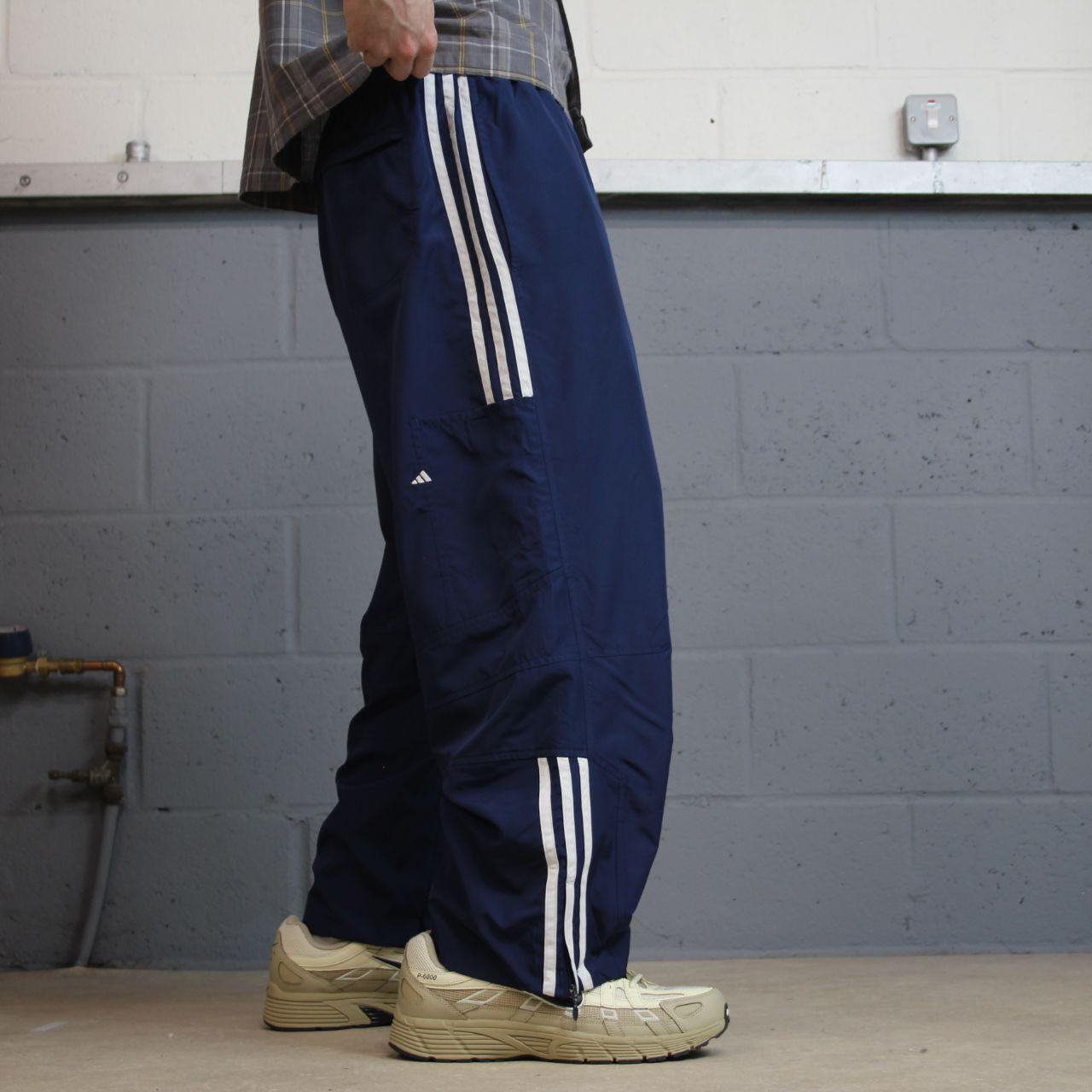 Y2K baggy Adidas tracksuit bottoms navy L Mesh lined side stripes embroidered logo track pants