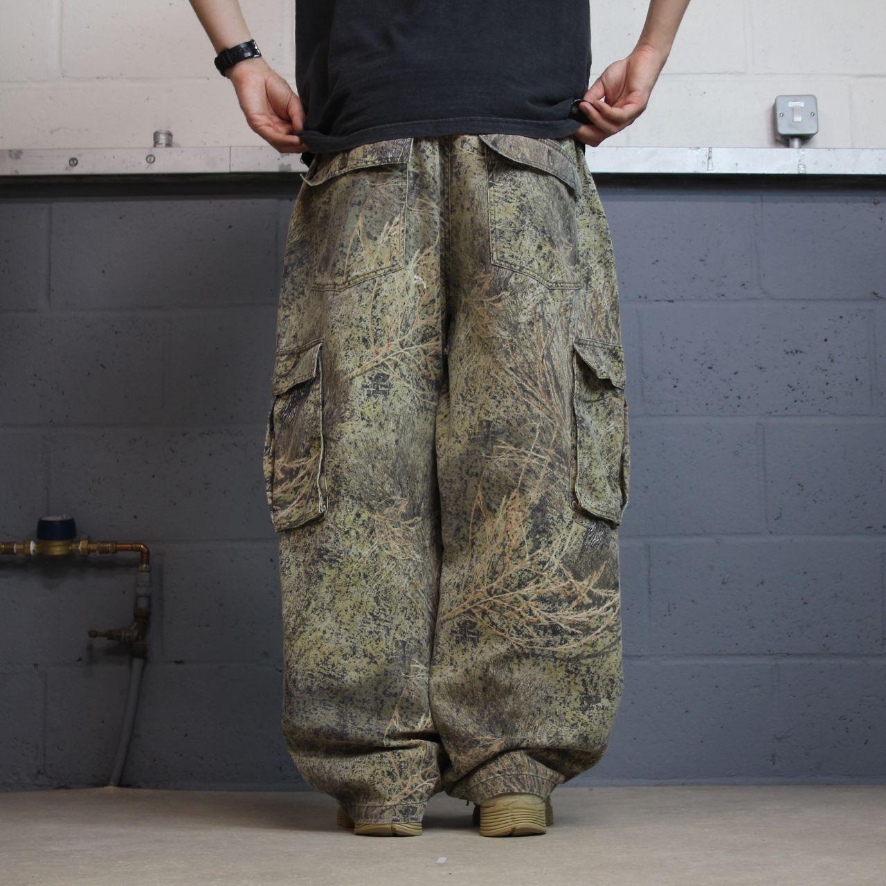 Baggy camo cargo pants y2k utility khaki Mossy Oak Brush camouflage hunting wide leg cargos