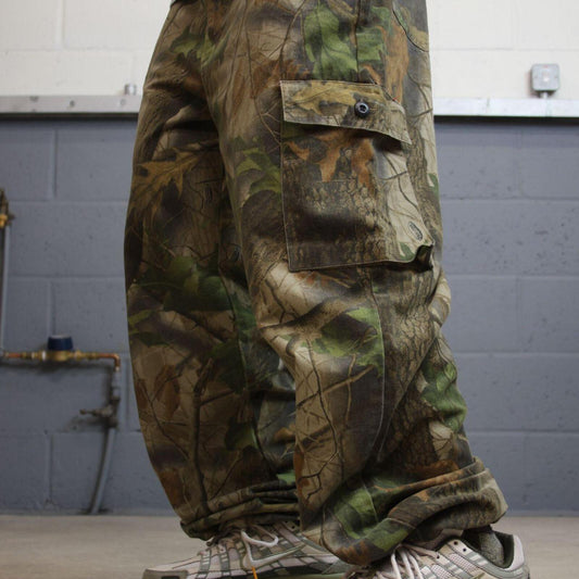 Vintage Liberty baggy camo cargo pants khaki Loose leg camouflage Y2K hunting style trousers