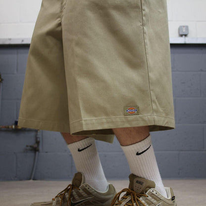 Dickies baggy chino shorts carpenter khaki Chino style skater shorts long wide leg festival