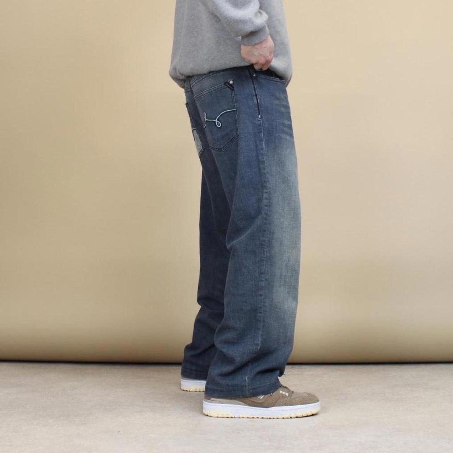 Blue LRG jeans W36L29 embroidered y2k style stitch detailing design