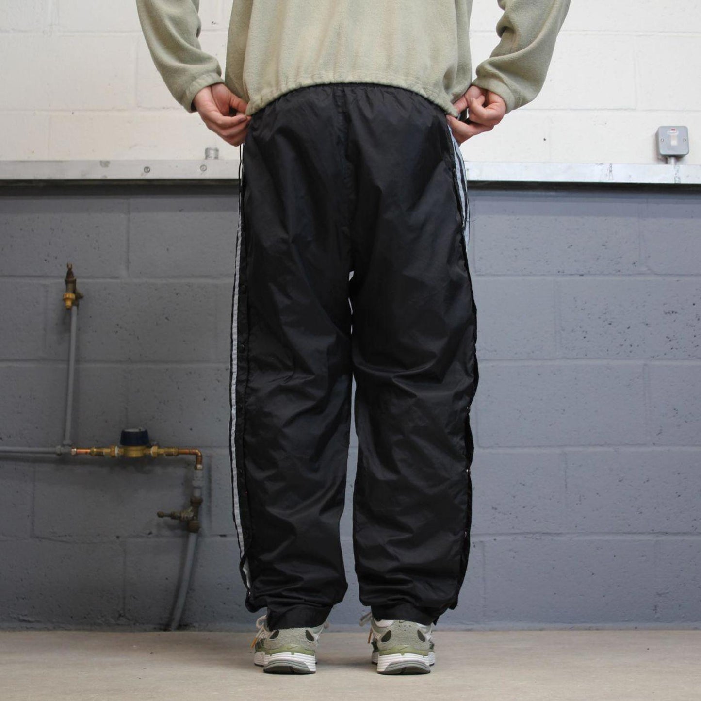 Vintage Y2K baggy Adidas tracksuit bottoms black Wide-leg embroidered lined leg popper track pants
