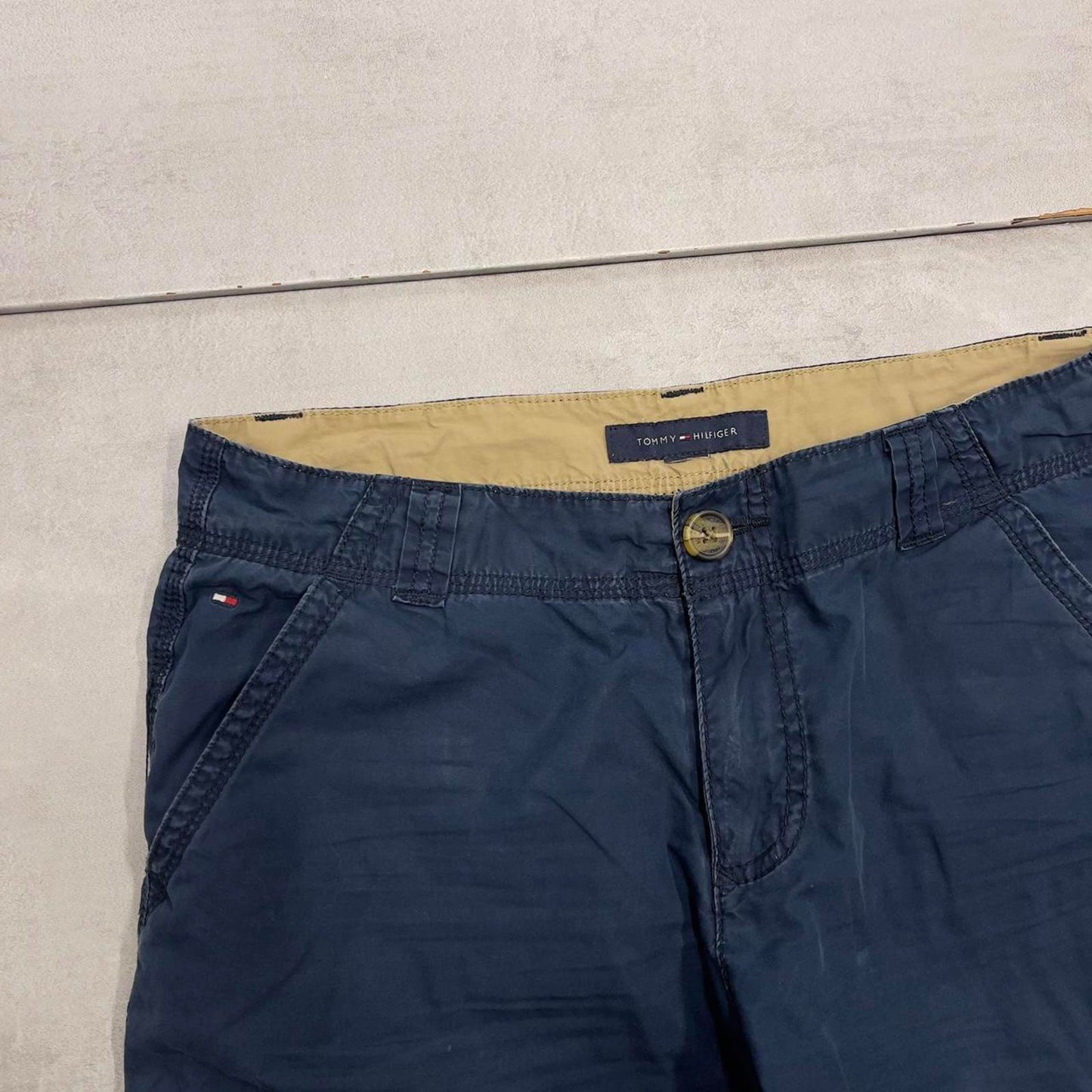 Tommy Hilfiger cargo shorts W30