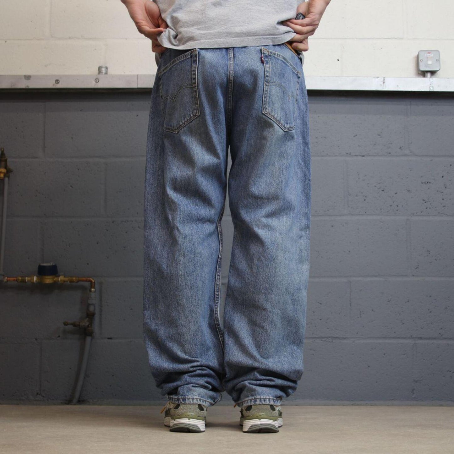 Y2K Levi’s 505 jeans blue Straight leg denim pants red tab logo
