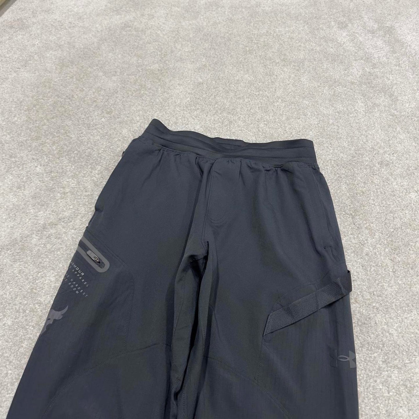 00s Under Armour tracksuit bottoms y2k small black joggers print logos gym wear trackies