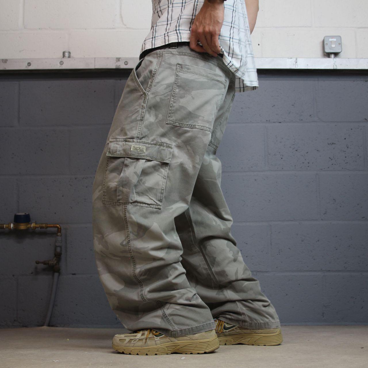 Wrangler baggy camo cargo pants y2k grey W40L30 wide leg Loose camouflage skater work pants
