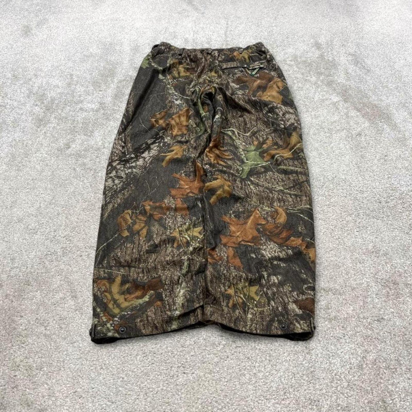 Vintage baggy camo cargo pants green Remington Mossy Oak tree camouflage fleece cargos