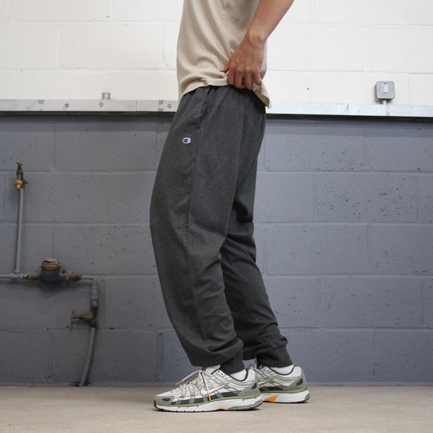 Y2k Grey Champion Cargo Joggers XXL mens loose sweatpants print logo