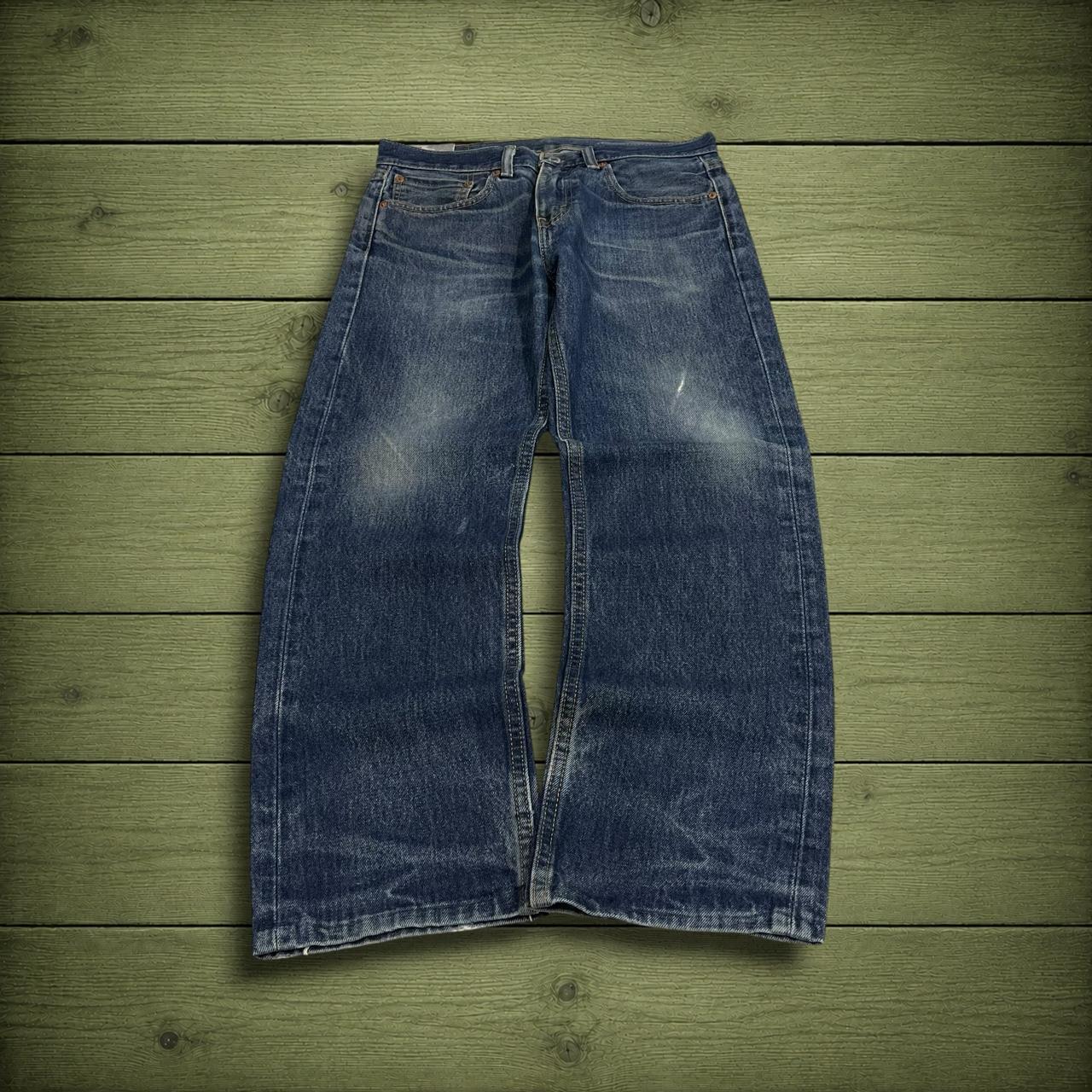 Y2K Levi’s 505 jeans W32L28 straight leg blue Straight fit 5 pocket pants belt loops red tab logo