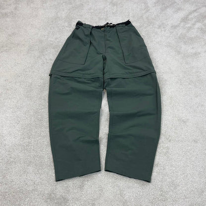 Baggy North Face technical pants Large women's green convertible 2 in 1 shorts / trousers y2k style