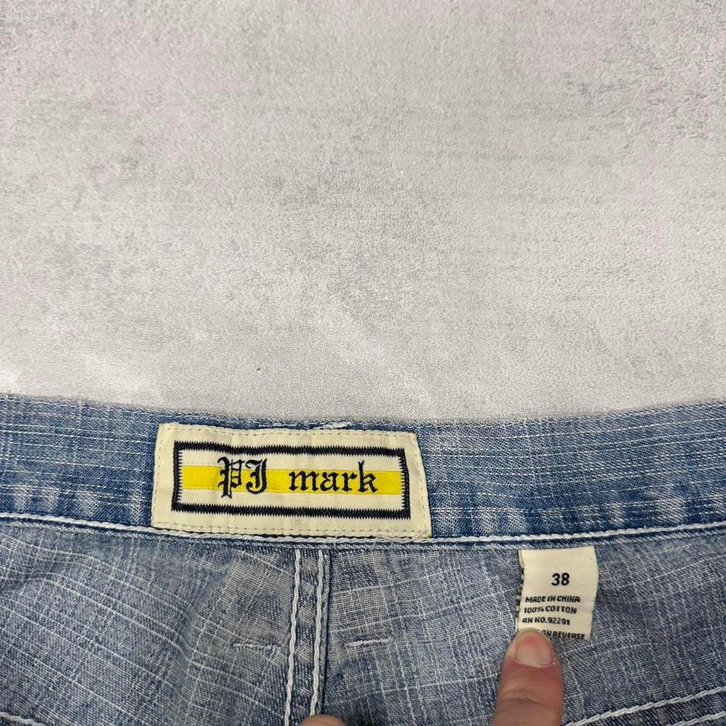 Baggy PJ Mark skate style Jorts W38 wide leg denim 90s style skater shorts stitch designs