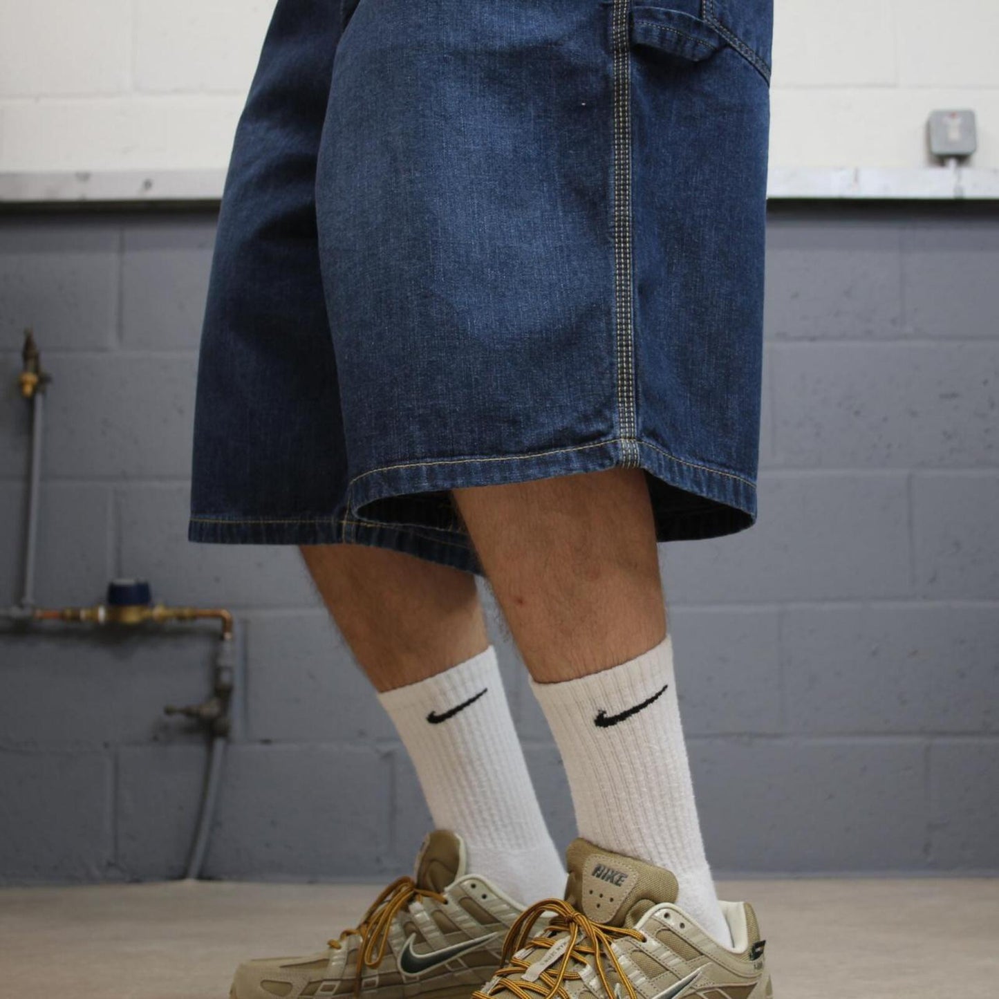 Baggy denim cargo shorts carpenter blue Old Navy Painter's skater style jorts