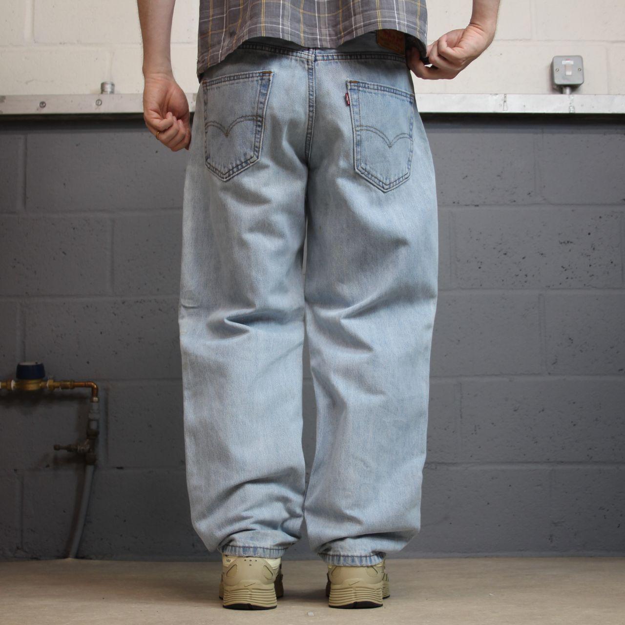 Levi’s 550 jeans y2k W34L30 blue loose straight leg skate style pants red tab logo