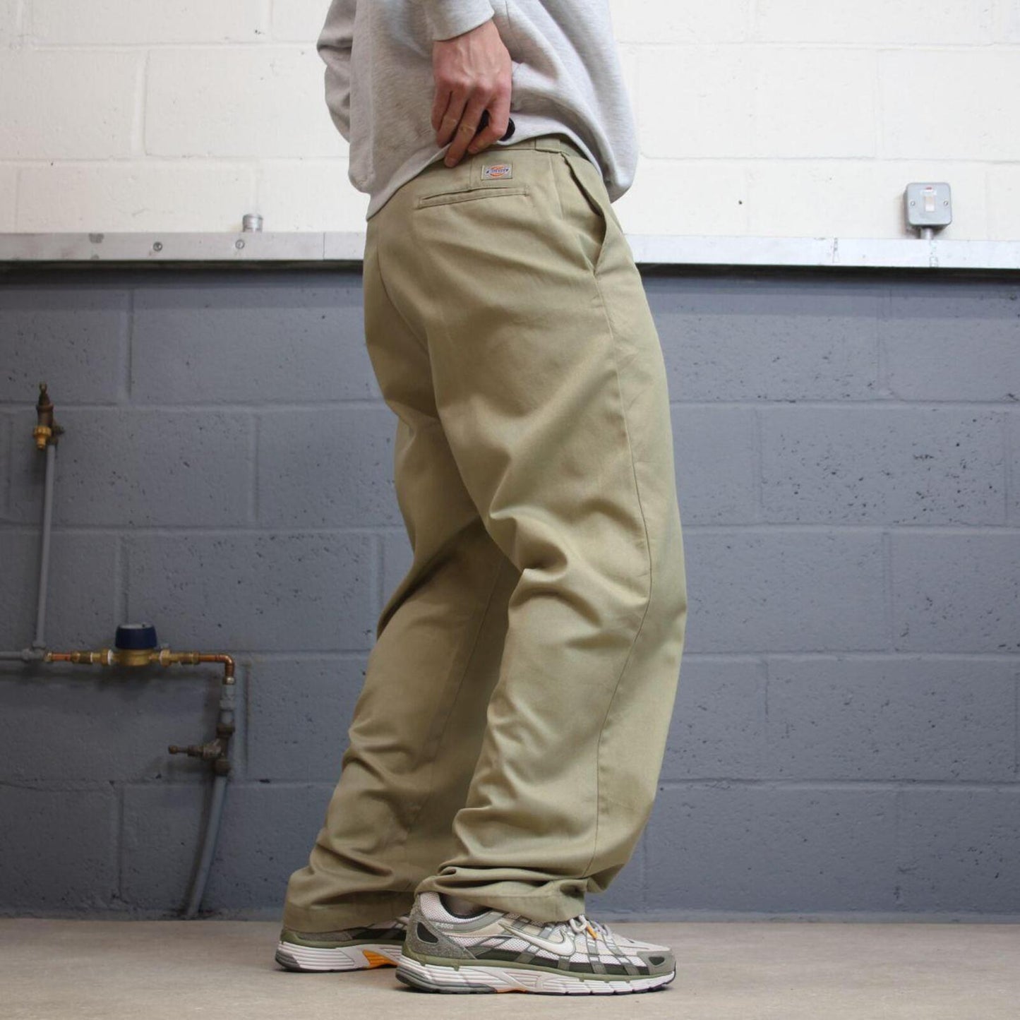 Vintage Dickies work pants loose fit khaki W36L32