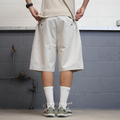 Baggy Beige Dickies shorts W42