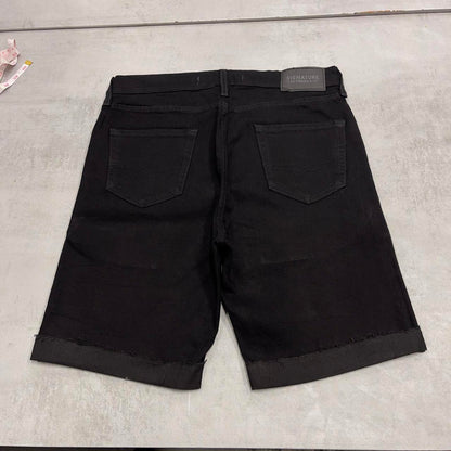 Black Levi’s jorts W32