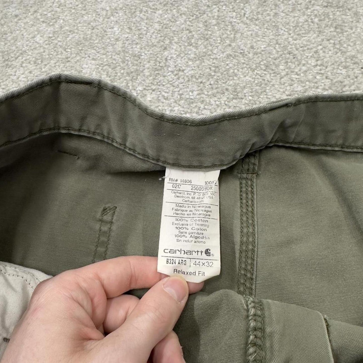 Vintage Carhartt carpenter shorts green Loose cargo skater style relaxed workwear