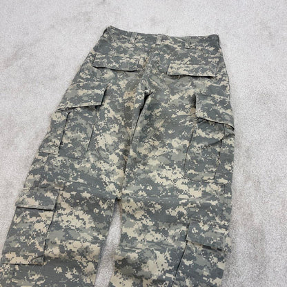 Vintage green US Army cargo pants Small W32L29 baggy digital camouflage trousers double knee