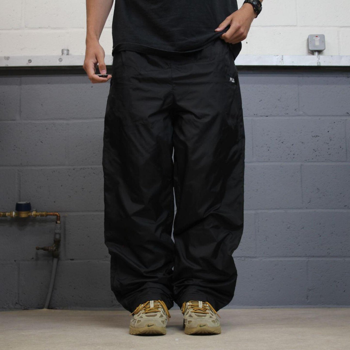 FILA baggy tracksuit bottoms y2k black Loose lined embroidered drawstring track pants
