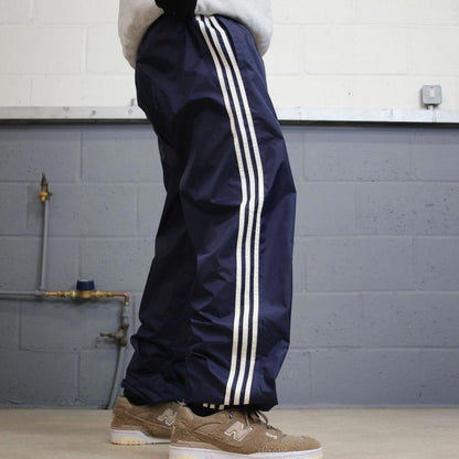 Y2k baggy Adidas tracksuit bottoms L 00s style sportswear joggers unlined track pants logo trackies