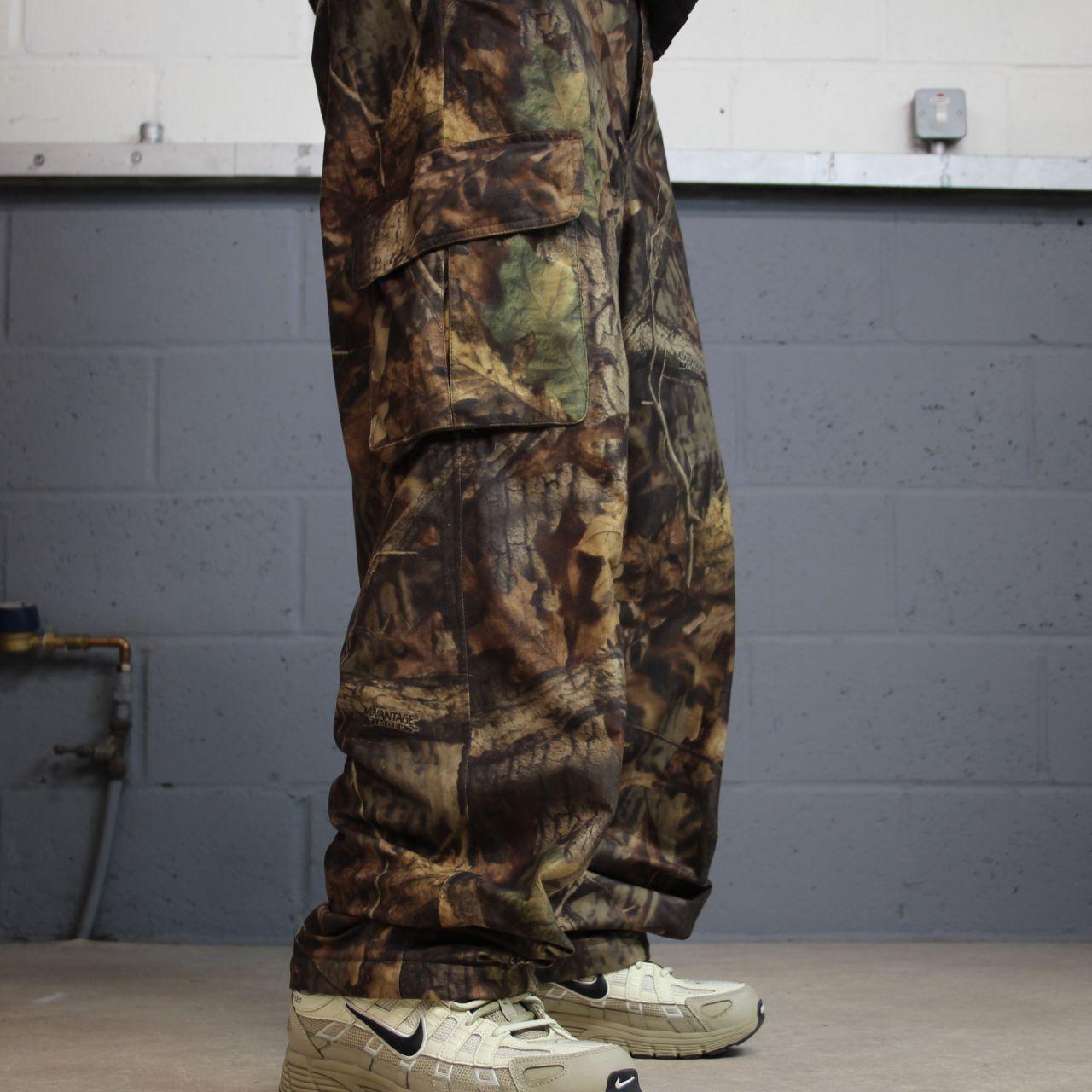 Cabela's baggy camo cargo pants Y2K khaki Advantage tree camouflage pattern insulated outdoors