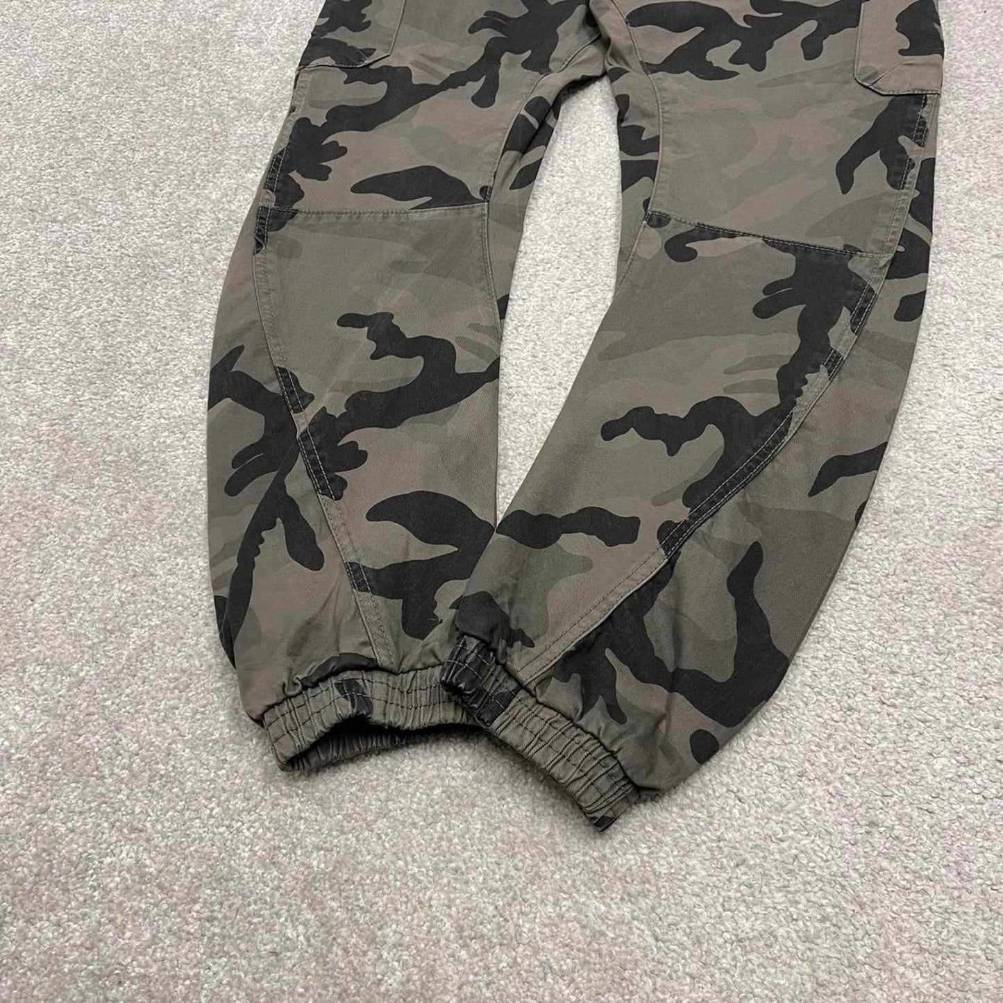 Y2K camo cargo pants khaki Urban classics camouflage cargo trousers utility cuffed legs