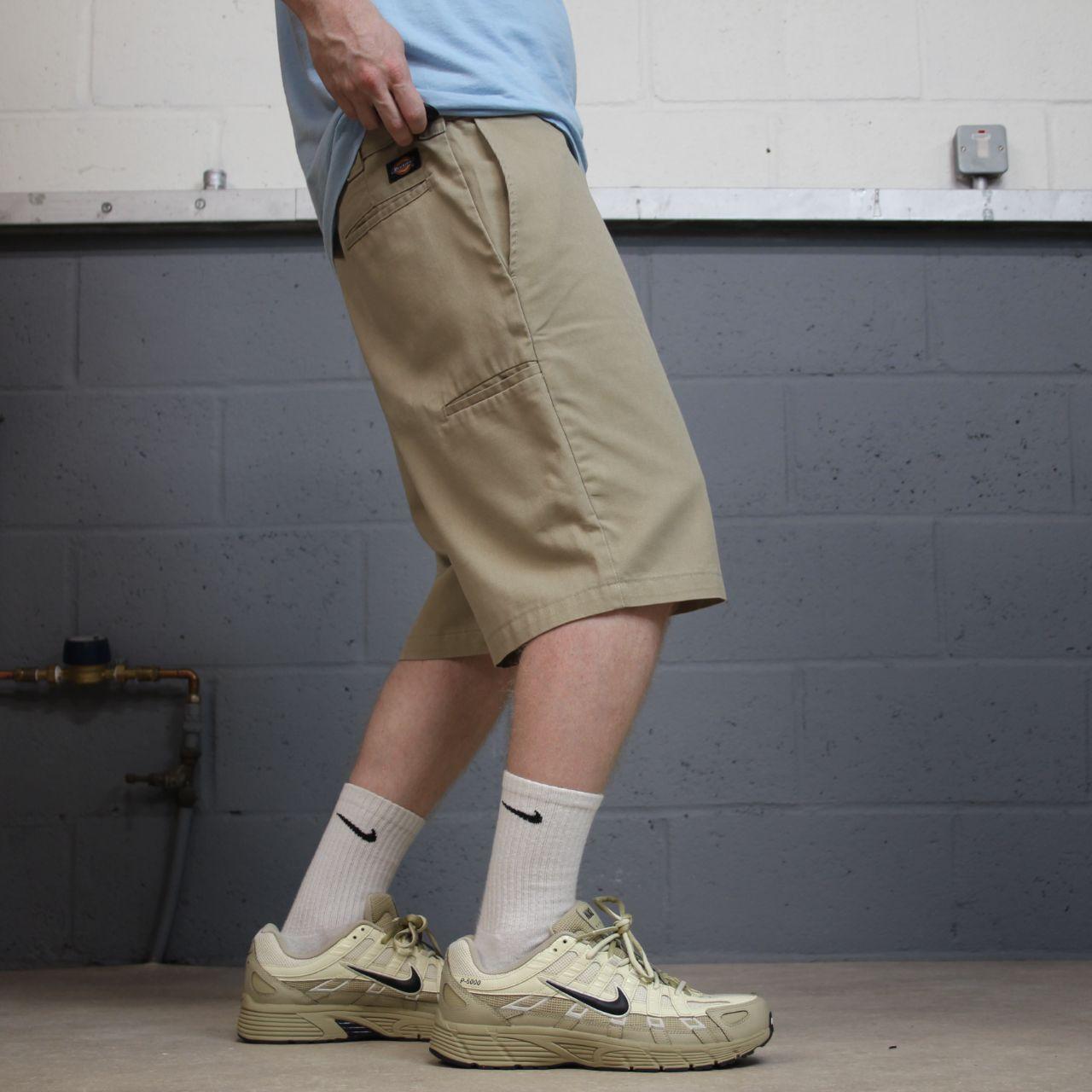 Dickies carpenter chino shorts khaki Chino style skater shorts loose leg festival