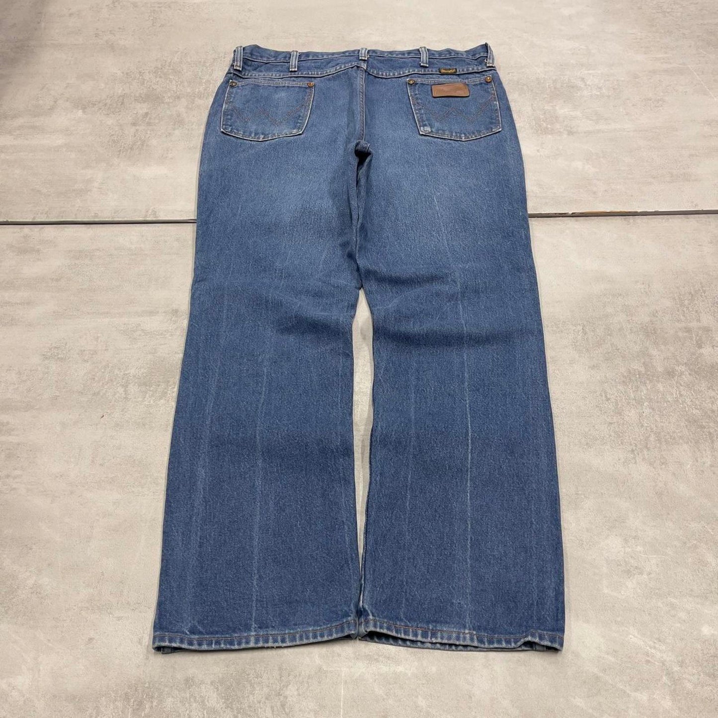 Vintage Wrangler jeans W38L30 mens blue 5 pocket denim jeans