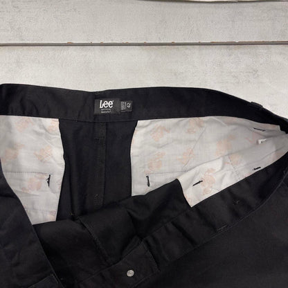 Mens black Lee shorts W40