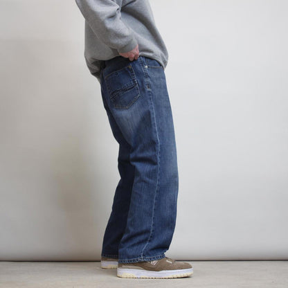 Lee jeans W38 L28 blue loose 90s style jeans stitch detail