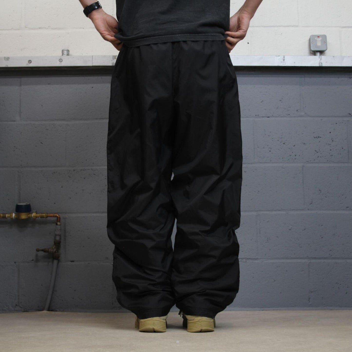 FILA baggy tracksuit bottoms y2k black Loose lined embroidered drawstring track pants