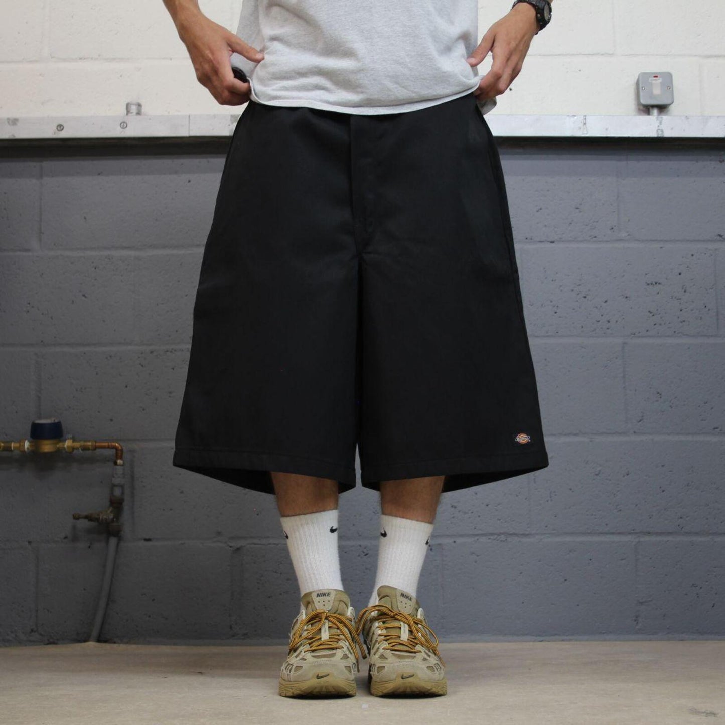 Dickies extra baggy chino shorts carpenter black Chino style skater shorts long wide leg festival