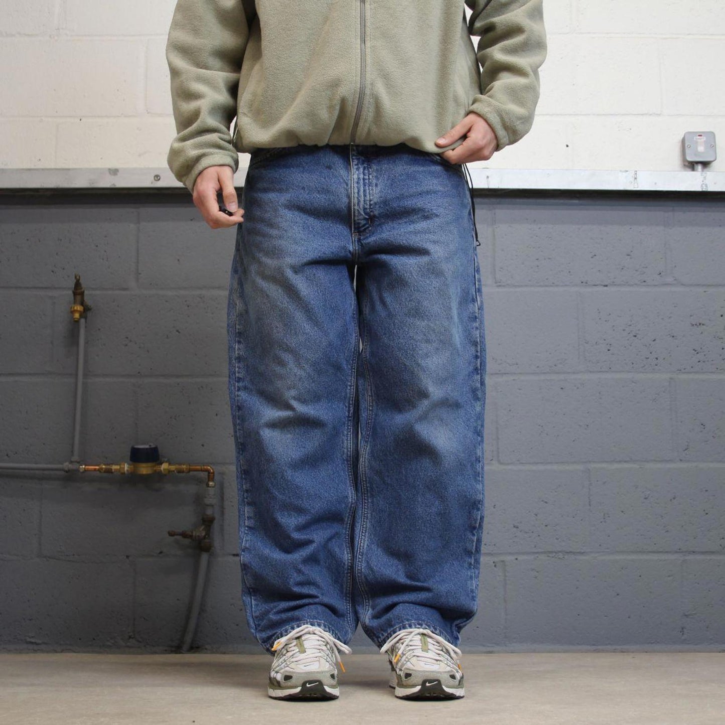 Vintage baggy Y2K Carhartt denim jeans blue Loose relaxed fit flannel lined skate style work pants