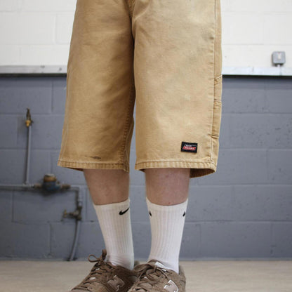 Baggy Dickies carpenter shorts W36 loose Tan canvas skater style jorts
