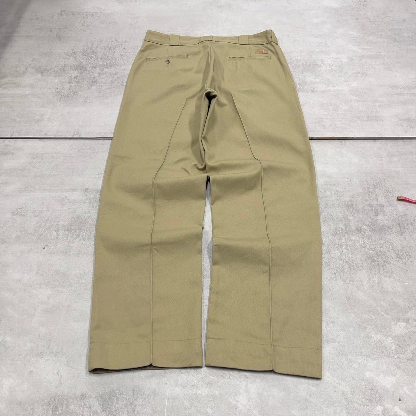 Khaki Dickies Pants W34L30 loose twill chino pleated 90s style skater pants