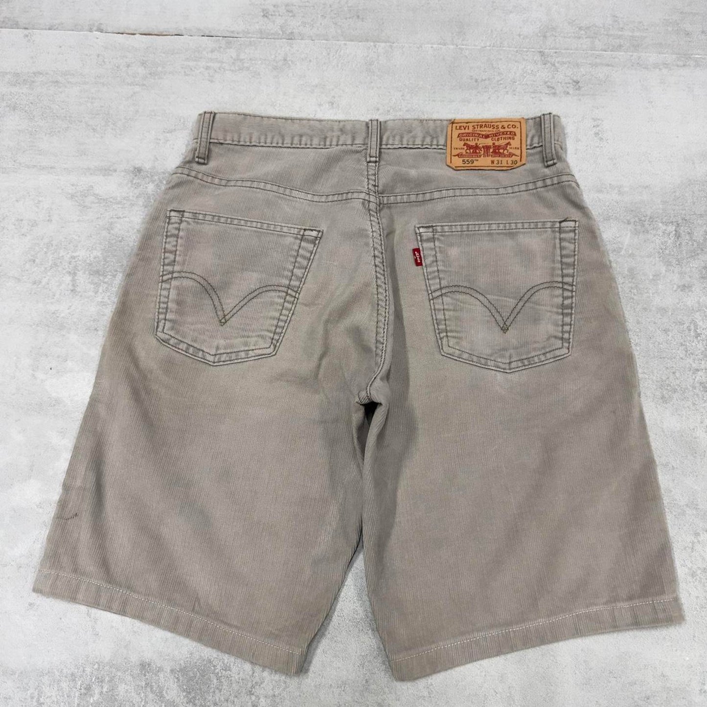 Mens Levi’s 559 Corduroy shorts W31