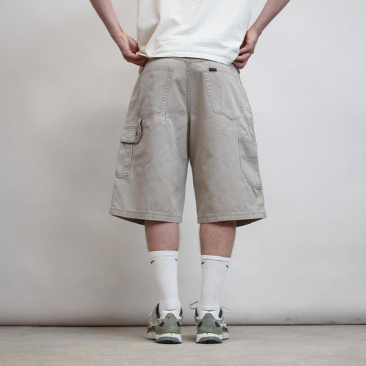 Beige baggy FUBU cargo shorts W36 loose carpenter 90s style skater shorts