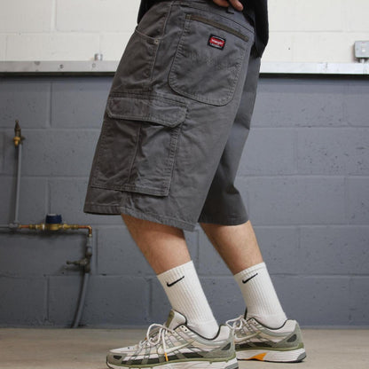 Wrangler baggy cargo shorts carpenter grey Loose wide leg skater style summer jorts