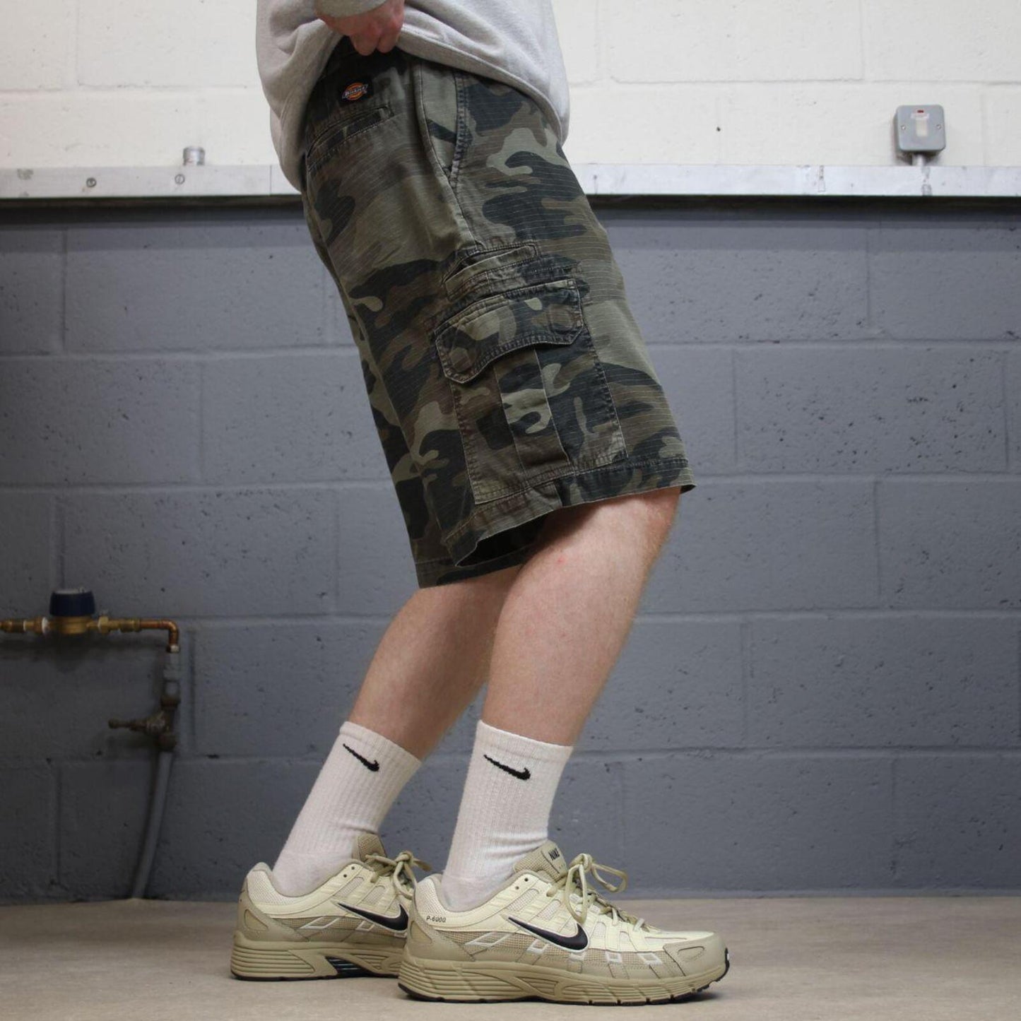 Dickies camo cargo shorts relaxed khaki Workwear skater style shorts loose leg