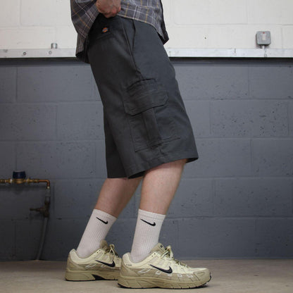 Dickies baggy cargo shorts chino grey Skater / surf style shorts loose wide leg festival