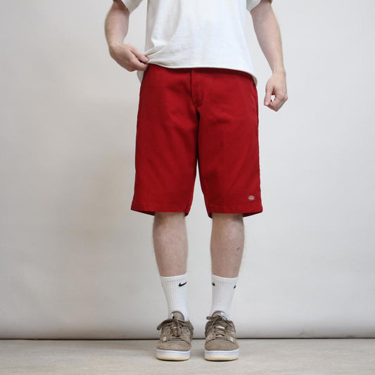 Red Dickies shorts W32