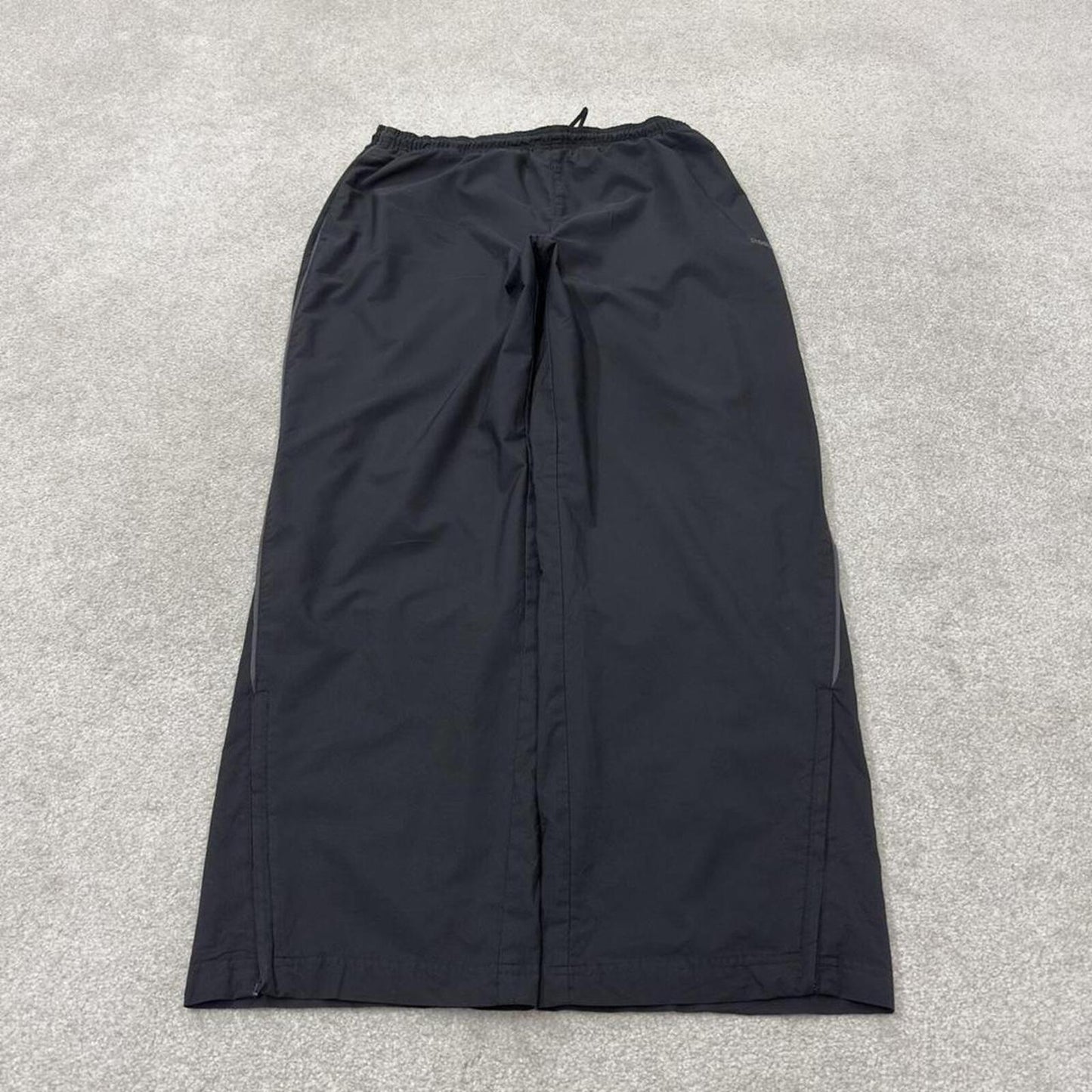 Reebok baggy tracksuit bottoms loose black Mesh lined embroidered drawstring track pants
