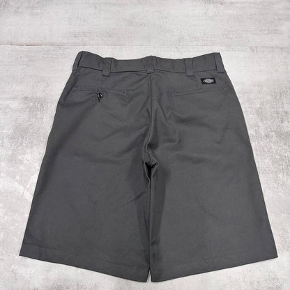 Baggy Dickies shorts W34