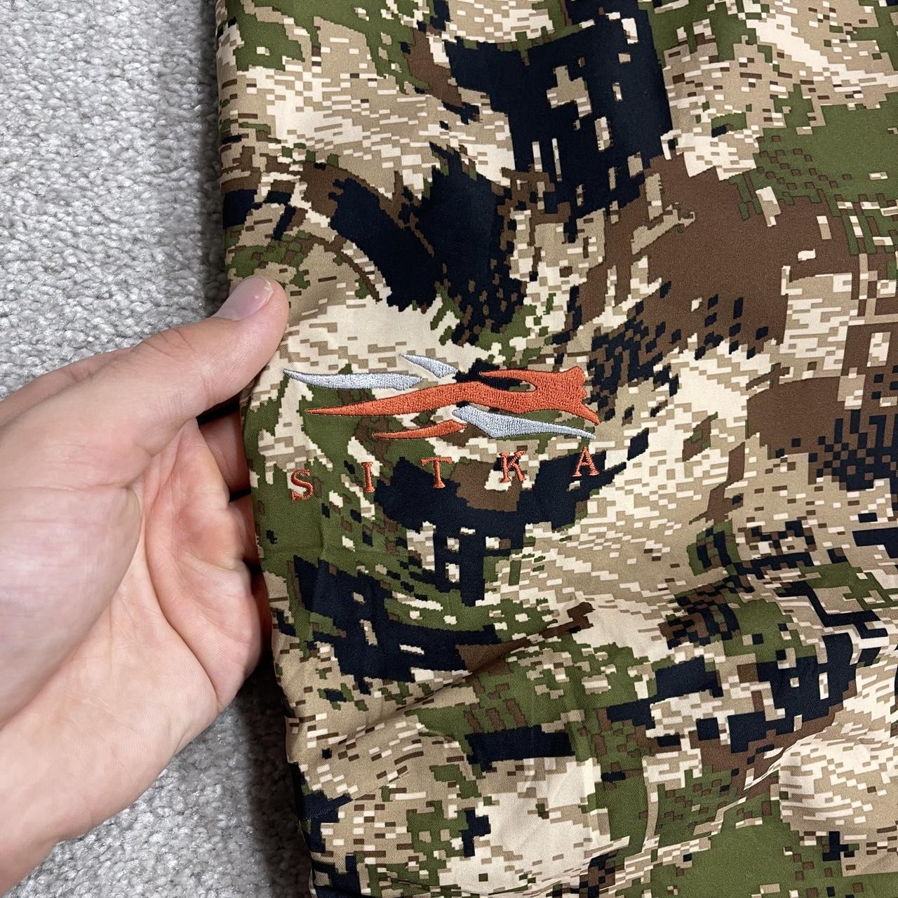 Sitka Goretex waterproof pants camo women’s L khaki Camouflage hiking outdoors rain trousers