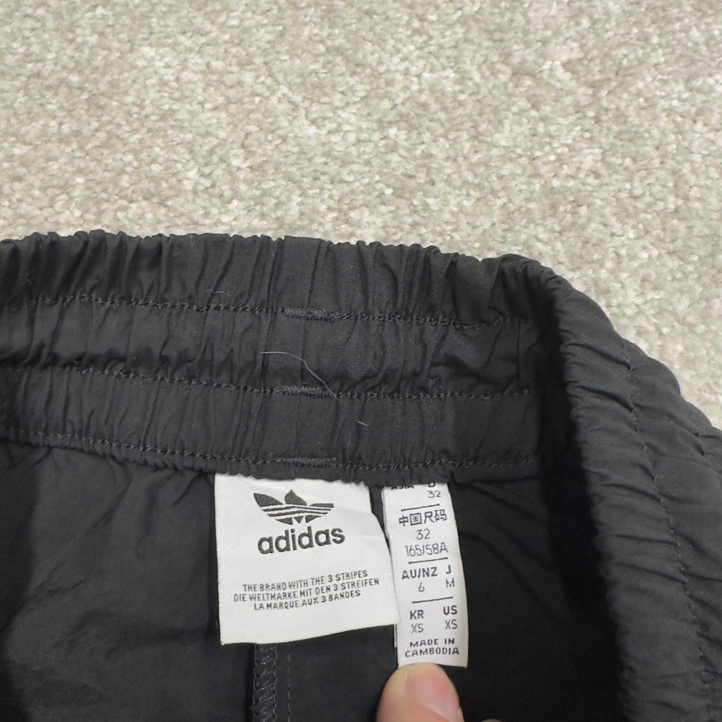 Y2k Adidas tracksuit bottoms XS 00s style black sportswear joggers cargo track pants trackies