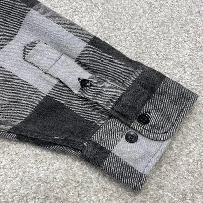 Checkered plaid flannel overshirt autumnal XL grey men's long sleeve thick button up y2k style