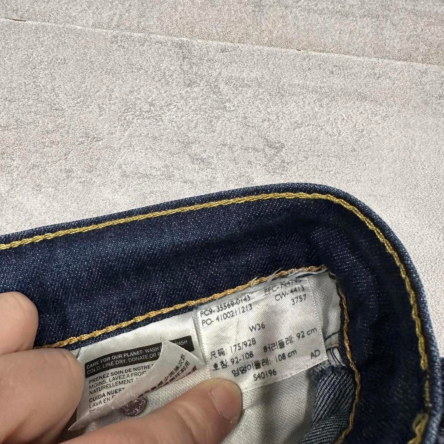 Mens Levi’s denim shorts W36