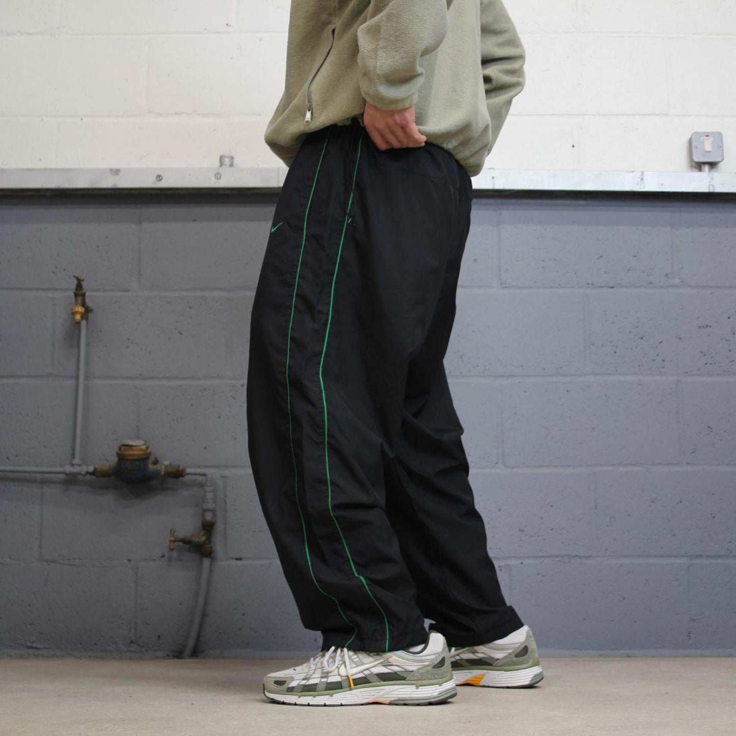 00s baggy Nike tracksuit bottoms black XXL loose y2k style sportswear track pants gym wear